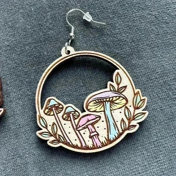 NEW Woodcut Mushroom Design Earrings Shrooms Psychedelic Hippie Boho Cottagecore - Picture 3 of 6